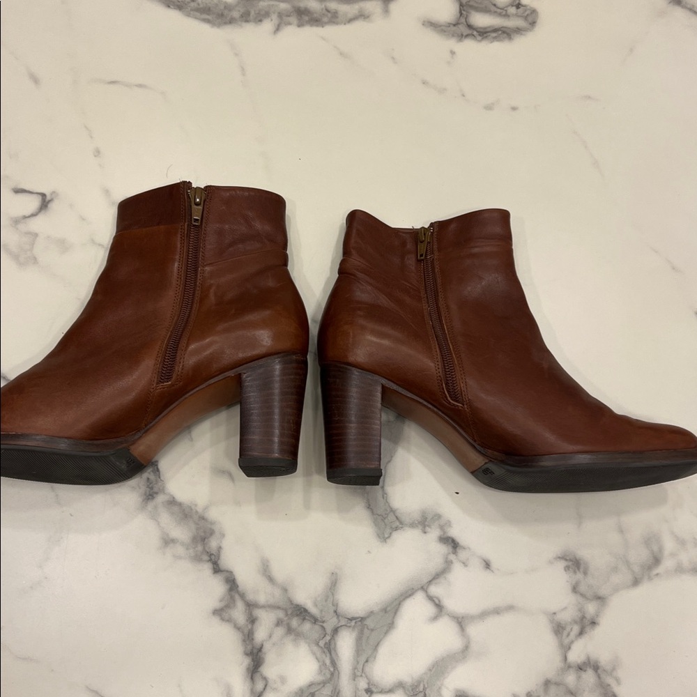 Chic Brown Leather Ankle Booties - Picture 8 of 9